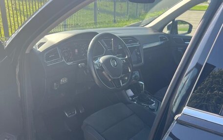 Volkswagen Tiguan II, 2018 год, 1 960 000 рублей, 7 фотография