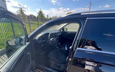 Volkswagen Tiguan II, 2018 год, 1 960 000 рублей, 17 фотография