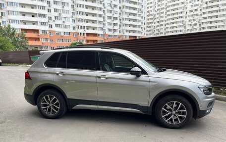 Volkswagen Tiguan II, 2020 год, 2 920 000 рублей, 10 фотография
