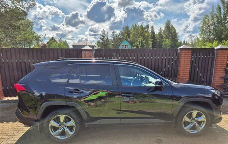 Toyota RAV4, 2022 год, 3 550 000 рублей, 5 фотография