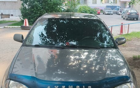 Toyota Avensis III рестайлинг, 2002 год, 400 000 рублей, 8 фотография