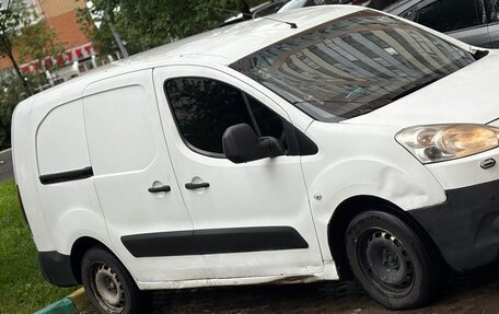 Peugeot Partner II рестайлинг 2, 2010 год, 650 000 рублей, 3 фотография