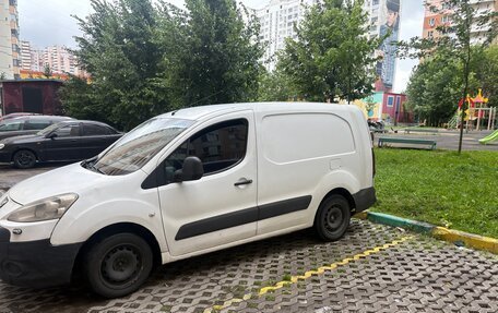 Peugeot Partner II рестайлинг 2, 2010 год, 650 000 рублей, 18 фотография