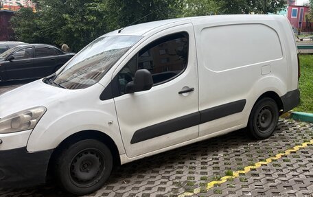 Peugeot Partner II рестайлинг 2, 2010 год, 650 000 рублей, 17 фотография