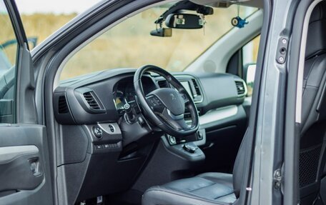Peugeot Traveller I, 2021 год, 3 800 000 рублей, 8 фотография