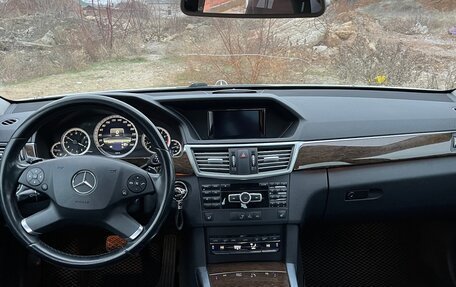 Mercedes-Benz E-Класс, 2012 год, 1 350 000 рублей, 6 фотография