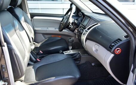Mitsubishi Pajero Sport II рестайлинг, 2010 год, 1 519 000 рублей, 11 фотография