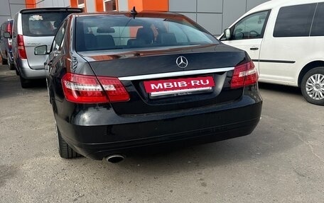 Mercedes-Benz E-Класс, 2011 год, 1 700 000 рублей, 2 фотография