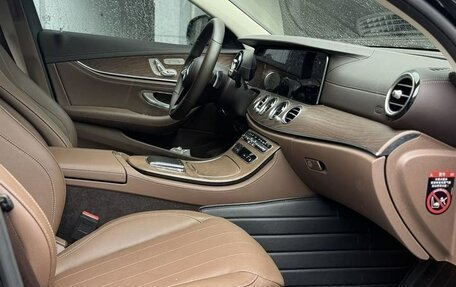 Mercedes-Benz E-Класс, 2022 год, 3 750 006 рублей, 9 фотография
