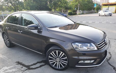 Volkswagen Passat B7, 2014 год, 990 000 рублей, 2 фотография