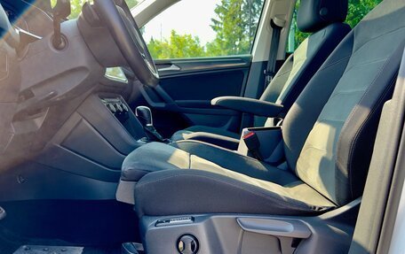 Volkswagen Tiguan II, 2019 год, 2 797 000 рублей, 17 фотография