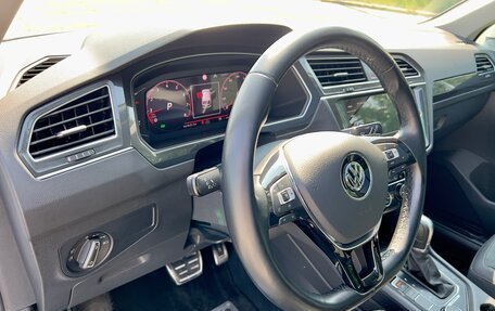 Volkswagen Tiguan II, 2019 год, 2 797 000 рублей, 19 фотография