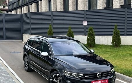 Volkswagen Passat B8 рестайлинг, 2020 год, 3 150 000 рублей, 1 фотография