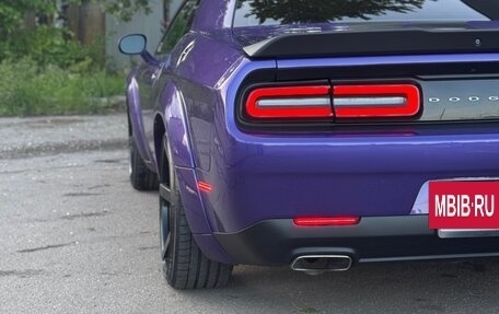 Dodge Challenger III рестайлинг 2, 2018 год, 4 200 000 рублей, 7 фотография