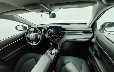 Toyota Camry, 2021 год, 2 380 000 рублей, 6 фотография