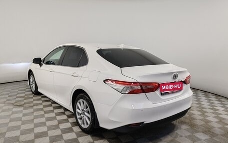 Toyota Camry, 2021 год, 2 380 000 рублей, 4 фотография