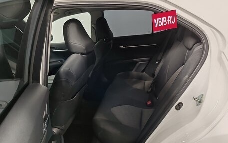 Toyota Camry, 2021 год, 2 380 000 рублей, 8 фотография
