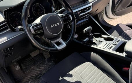 KIA K5, 2022 год, 1 900 000 рублей, 3 фотография
