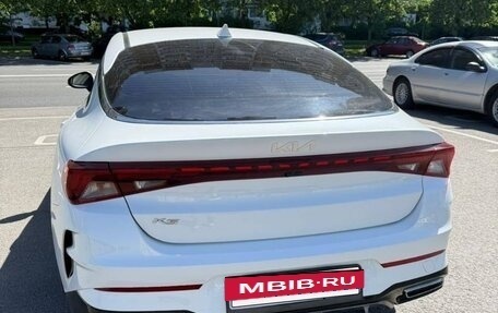 KIA K5, 2022 год, 1 900 000 рублей, 2 фотография