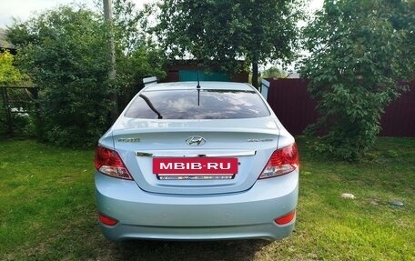Hyundai Solaris II рестайлинг, 2011 год, 900 000 рублей, 4 фотография