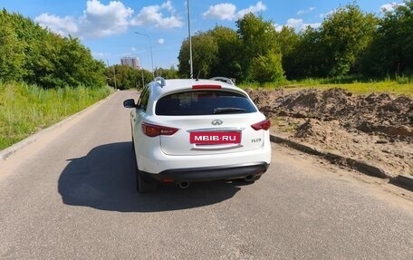 Infiniti FX II, 2010 год, 2 090 000 рублей, 3 фотография