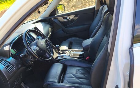 Infiniti FX II, 2010 год, 2 090 000 рублей, 13 фотография