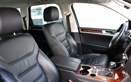 Volkswagen Touareg III, 2015 год, 2 890 000 рублей, 9 фотография
