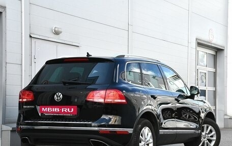 Volkswagen Touareg III, 2015 год, 2 890 000 рублей, 2 фотография