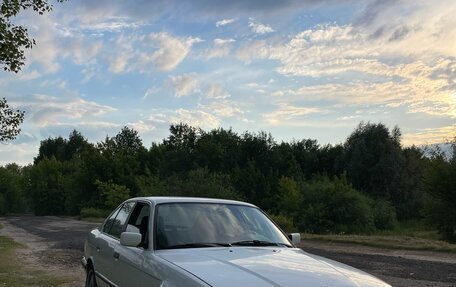 BMW 5 серия, 1994 год, 699 000 рублей, 2 фотография