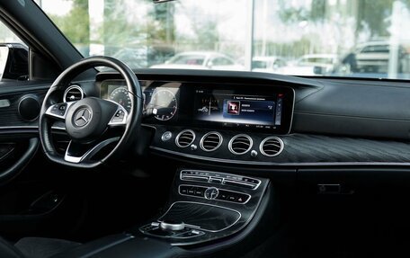 Mercedes-Benz E-Класс, 2017 год, 3 255 000 рублей, 17 фотография