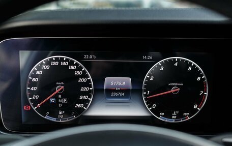 Mercedes-Benz E-Класс, 2017 год, 3 255 000 рублей, 20 фотография