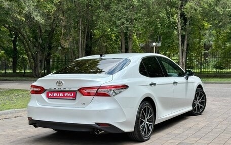 Toyota Camry, 2018 год, 2 850 000 рублей, 2 фотография
