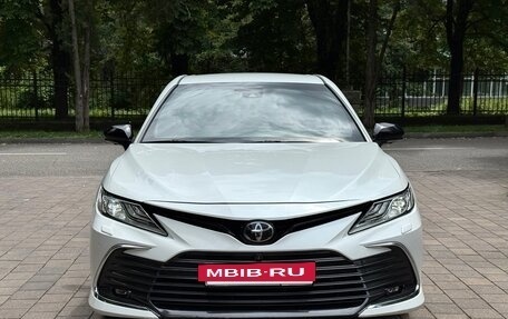 Toyota Camry, 2018 год, 2 850 000 рублей, 5 фотография