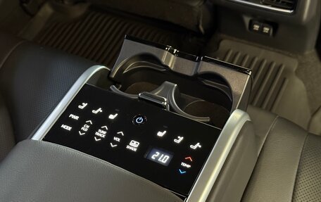 Toyota Camry, 2018 год, 2 850 000 рублей, 27 фотография