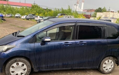 Honda Freed I, 2010 год, 750 000 рублей, 2 фотография