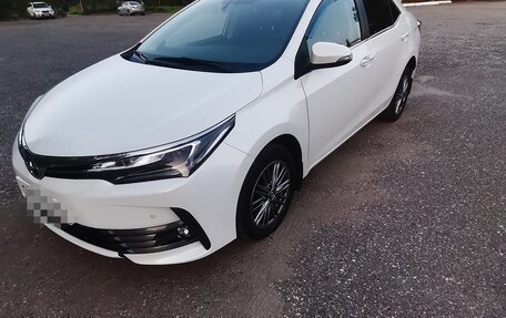 Toyota Corolla, 2018 год, 2 050 000 рублей, 3 фотография