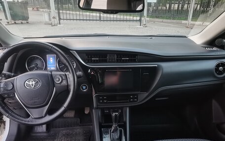 Toyota Corolla, 2018 год, 2 050 000 рублей, 4 фотография