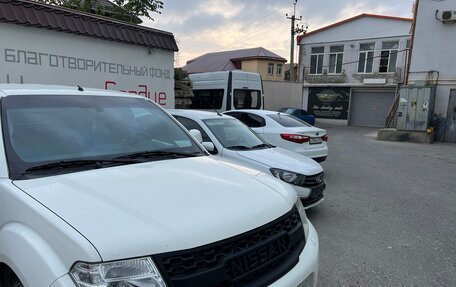 Nissan Navara (Frontier), 2011 год, 1 780 000 рублей, 7 фотография