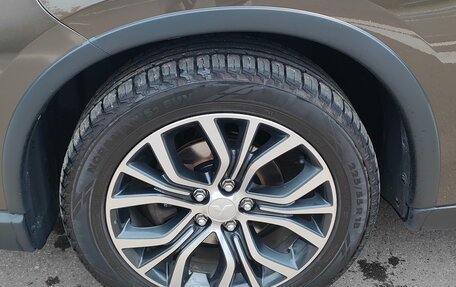 Mitsubishi Outlander III рестайлинг 3, 2017 год, 1 700 000 рублей, 4 фотография