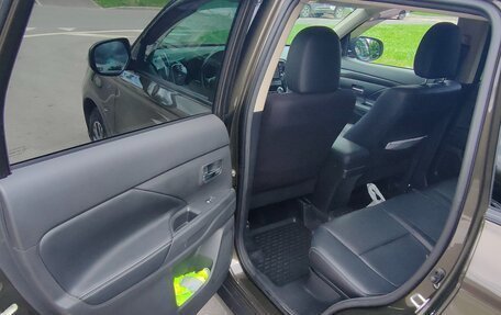 Mitsubishi Outlander III рестайлинг 3, 2017 год, 1 700 000 рублей, 31 фотография