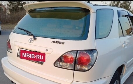 Toyota Harrier, 2001 год, 895 000 рублей, 2 фотография
