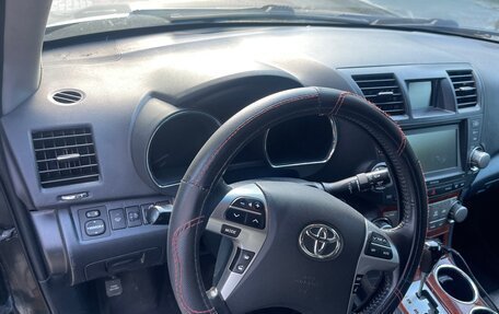 Toyota Highlander III, 2010 год, 2 100 000 рублей, 8 фотография