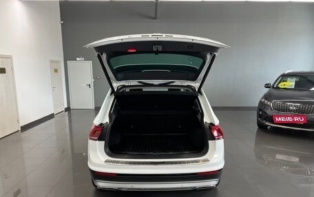 Volkswagen Tiguan II, 2018 год, 2 645 000 рублей, 9 фотография