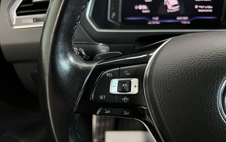 Volkswagen Tiguan II, 2018 год, 2 645 000 рублей, 21 фотография