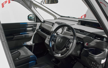 Honda Freed II, 2016 год, 1 570 000 рублей, 13 фотография