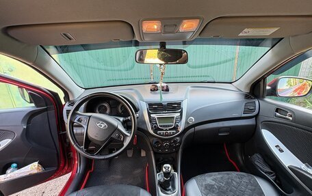 Hyundai Solaris II рестайлинг, 2011 год, 650 000 рублей, 10 фотография