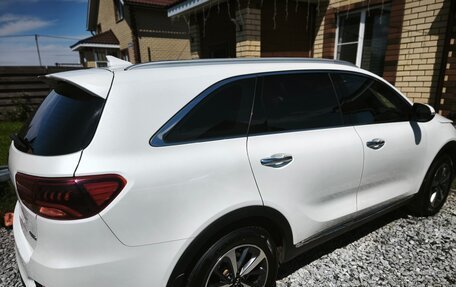 KIA Sorento III Prime рестайлинг, 2018 год, 2 000 000 рублей, 2 фотография