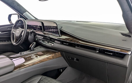 Cadillac Escalade V, 2023 год, 16 718 775 рублей, 9 фотография