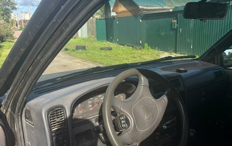 Nissan Terrano II рестайлинг, 1992 год, 350 000 рублей, 4 фотография