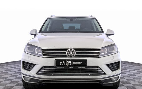 Volkswagen Touareg III, 2016 год, 2 700 000 рублей, 2 фотография